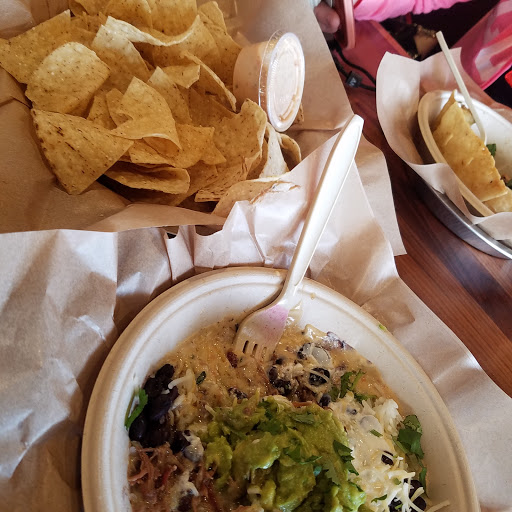 Mexican Restaurant «QDOBA Mexican Eats», reviews and photos, 905 Arnold Commons Dr, Arnold, MO 63010, USA