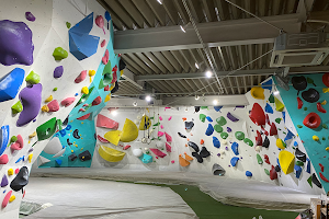Climbing gym Sunny Rock Fuji image