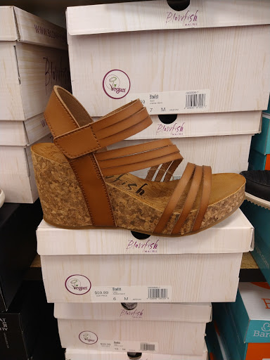 Shoe Store «Famous Footwear», reviews and photos, 32 Main Ave, Clifton, NJ 07014, USA