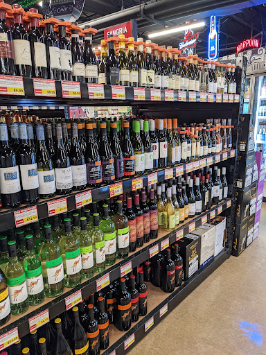 Liquor Store «BevMax», reviews and photos, 835 E Main St, Stamford, CT 06902, USA