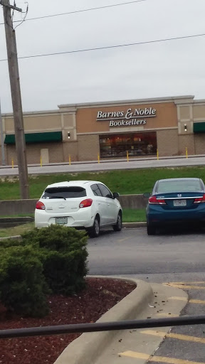 Book Store «Barnes & Noble», reviews and photos, 3055 S Glenstone Ave, Springfield, MO 65804, USA