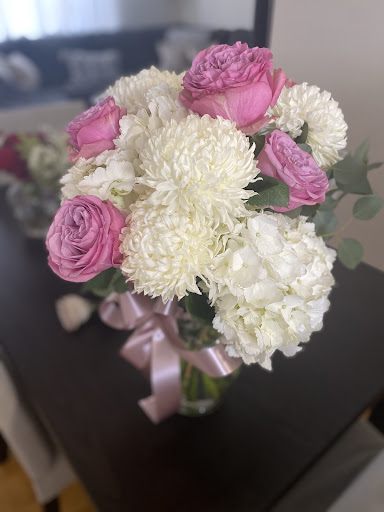 Florist «Cliff Garden Florist», reviews and photos, 13-09 Saddle River Rd, Fair Lawn, NJ 07410, USA