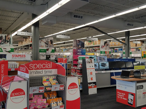 Office Supply Store «Staples», reviews and photos, 599 Belmont St, Brockton, MA 02301, USA