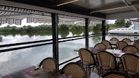 Atmosphère du Restaurant français Restaurant L'Embarcadère à La Truchère - n°1