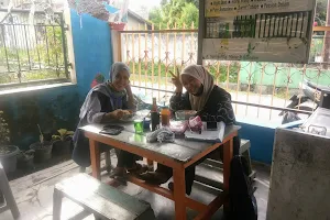 Mie Sop Kampung memi image