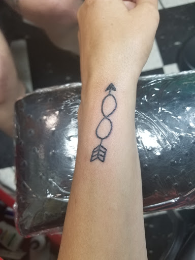 Tattoo Shop «Vivid Ink», reviews and photos, 2375 N Cedar St # C, Holt, MI 48842, USA