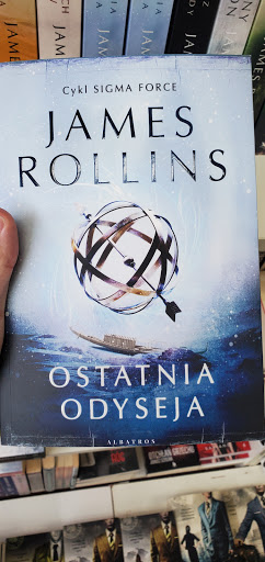 Book Store «D & Z House of Books», reviews and photos, 5507 W Belmont Ave, Chicago, IL 60641, USA