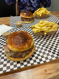 Plats et boissons du Restaurant de hamburgers Burger Braisé Arras - n°18