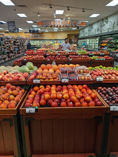 Grocery Store «Quality Food Center», reviews and photos, 22833 Bothell Everett Hwy, Bothell, WA 98021, USA