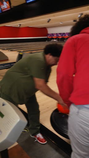 Bowling Alley «AMF Dale City Lanes», reviews and photos, 4304 Dale Blvd, Woodbridge, VA 22193, USA