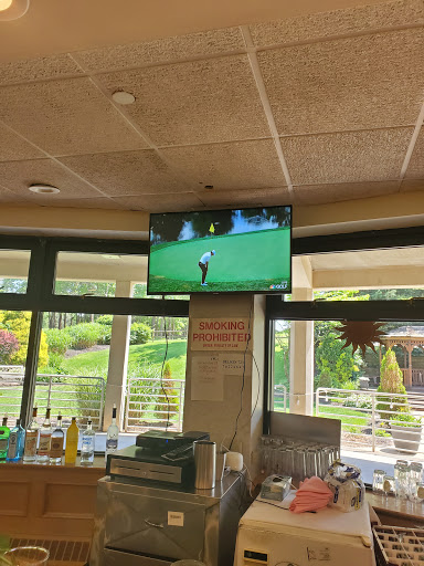 American Restaurant «Trio Restaurant», reviews and photos, 700 Patchogue-Holbrook Rd, Holbrook, NY 11741, USA