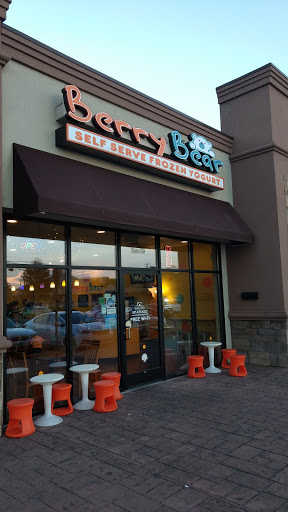 Frozen Yogurt Shop «Berry Bear Frozen Yogurt», reviews and photos, 2257 Wilma Rudolph Blvd, Clarksville, TN 37040, USA