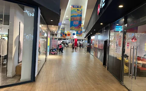 Palace Mall image