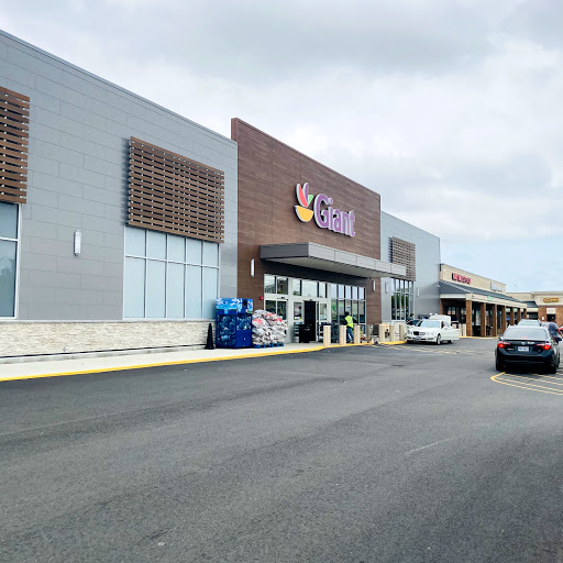 Supermarket «Giant», reviews and photos, 6426 Springfield Plaza, Springfield, VA 22150, USA