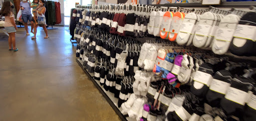 Clothing Store «Old Navy», reviews and photos, 3131 E Main St, Mohegan Lake, NY 10547, USA