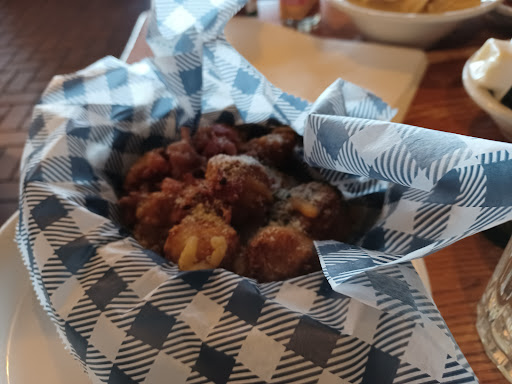 American Restaurant «Cracker Barrel Old Country Store», reviews and photos, 30 Research Dr, Milford, CT 06460, USA