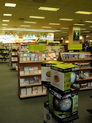 Book Store «Barnes & Noble Booksellers Crabtree Mall», reviews and photos, 4325 Glenwood Ave, Raleigh, NC 27612, USA