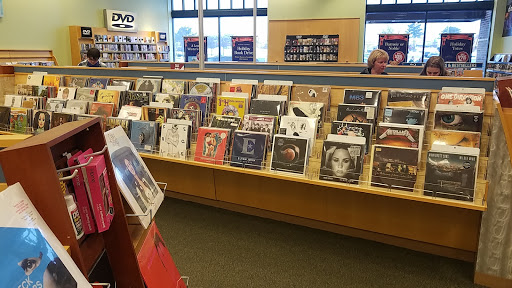 Book Store «Barnes & Noble», reviews and photos, 5132 W Saginaw Hwy, Lansing, MI 48917, USA