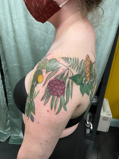 Tattoo Shop «Thistle and Pearl Tattoo», reviews and photos, 107 Merrimon Ave #310, Asheville, NC 28801, USA