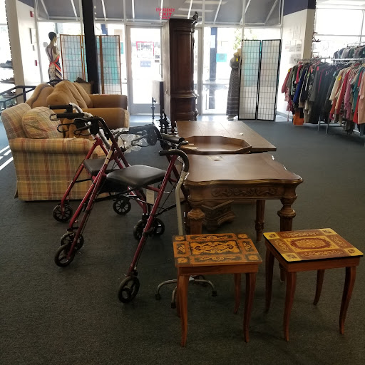 Thrift Store «Society of St. Vincent de Paul Long Beach Thrift Store», reviews and photos
