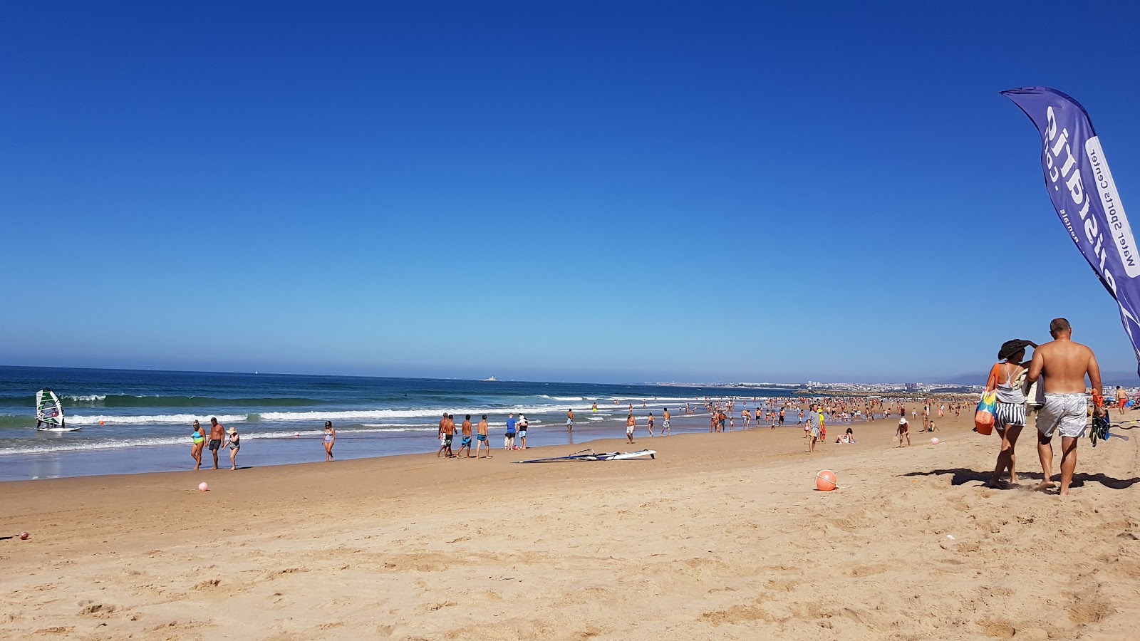 Praia de Sao Joao'in fotoğrafı imkanlar alanı