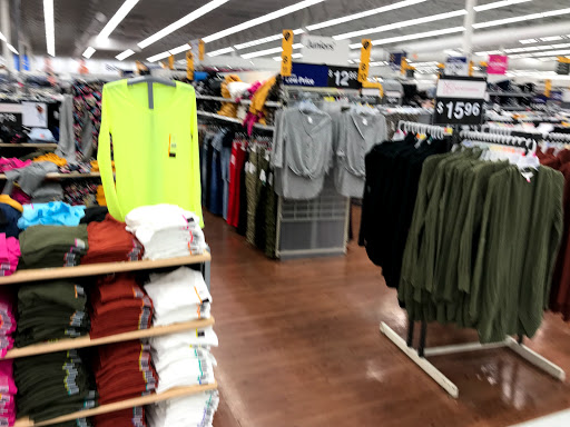 Department Store «Walmart Supercenter», reviews and photos, 500 New Circle Rd, Lexington, KY 40511, USA