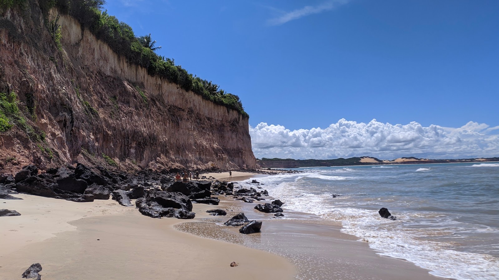 Foto von Strand Baia dos Golfinhos Pipa mit lange, gerade küste