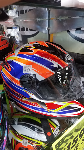 Motorcycle Parts Store «Cycle Gear», reviews and photos, 1765 NE 163rd St, North Miami Beach, FL 33162, USA
