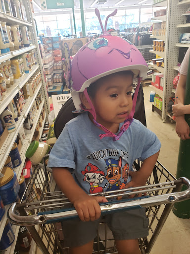 Discount Store «Bargain Hunt», reviews and photos, 924 N Mulberry St #110, Elizabethtown, KY 42701, USA