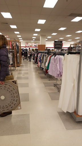Department Store «T.J. Maxx & HomeGoods», reviews and photos, 7 Neponset St, Worcester, MA 01606, USA