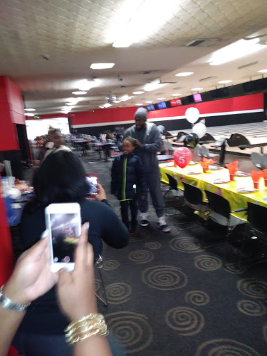 Bowling Alley «AMF Woodlawn Lanes», reviews and photos, 6410 Security Blvd, Baltimore, MD 21207, USA
