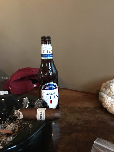 Cigar Shop «Puffs-n-Stuff Cigars and Bar», reviews and photos, 6302 Robinson Centre Drive, Pittsburgh, PA 15205, USA