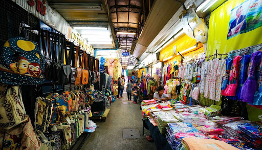 Stores to buy long dresses Bangkok