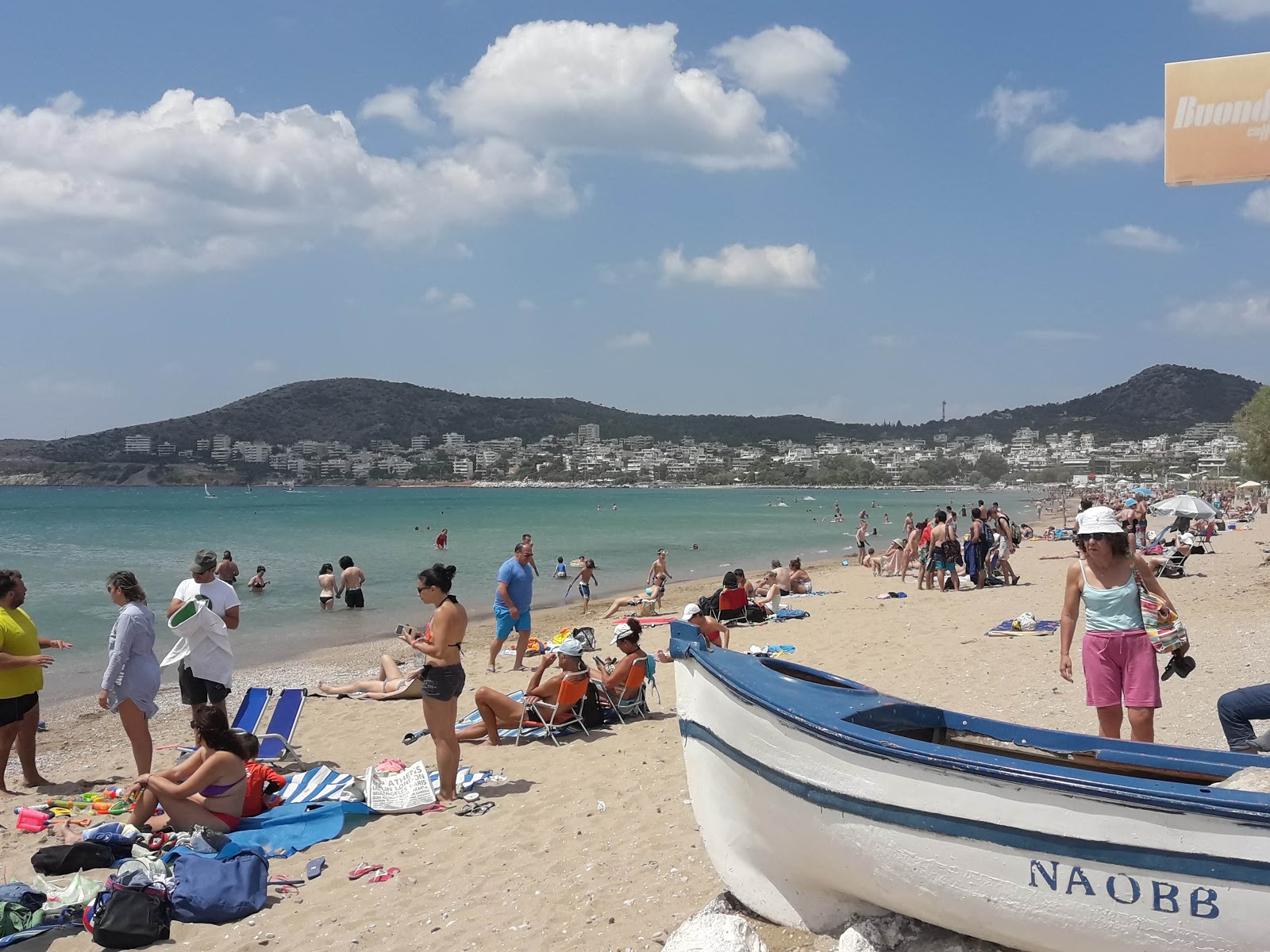 Fotografie cu Varkiza main Beach - recomandat pentru călătorii în familie cu copii