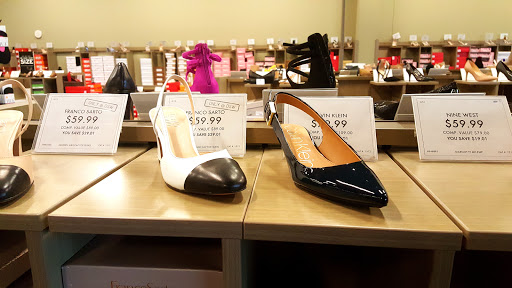 Shoe Store «DSW Designer Shoe Warehouse», reviews and photos, 6644 Loisdale Rd, Springfield, VA 22150, USA