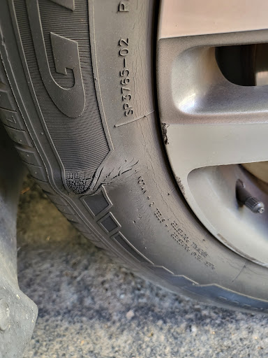 Tire Shop «Discount Tire Store - Mesa, AZ», reviews and photos, 2030 S Country Club Dr, Mesa, AZ 85210, USA