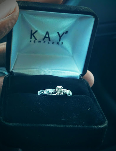 Jewelry Store «Kay Jewelers Outlet», reviews and photos, 6800 N 95th Ave, Glendale, AZ 85305, USA