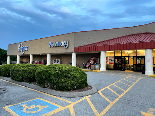 Grocery Store «Kroger», reviews and photos, 301 S Ellington Pkwy, Lewisburg, TN 37091, USA