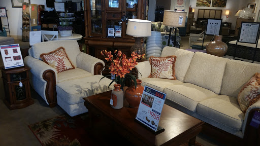 Furniture Store «Rooms To Go Furniture Store - Daytona Beach», reviews and photos, 2375 W International Speedway Blvd, Daytona Beach, FL 32114, USA