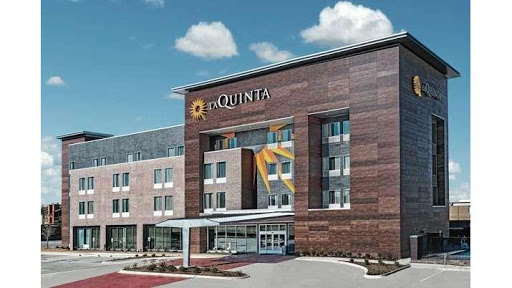 La Quinta Inn & Suites by Wyndham Dallas Grand Prairie North