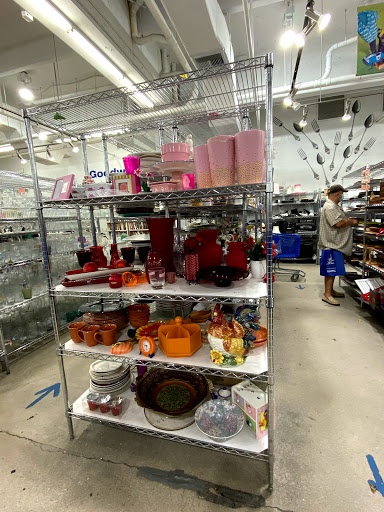 Home Goods Store «Goodwill Superstore», reviews and photos