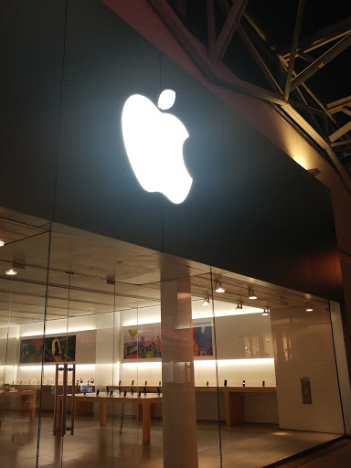 Computer Store «Apple La Cantera», reviews and photos, 15900 La Cantera Pkwy, San Antonio, TX 78256, USA