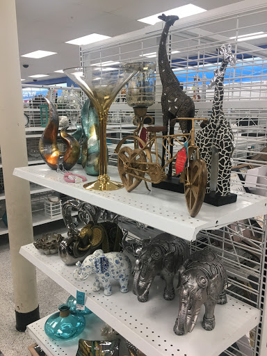 Clothing Store «Ross Dress for Less», reviews and photos, 104 Vintage Way, Novato, CA 94945, USA