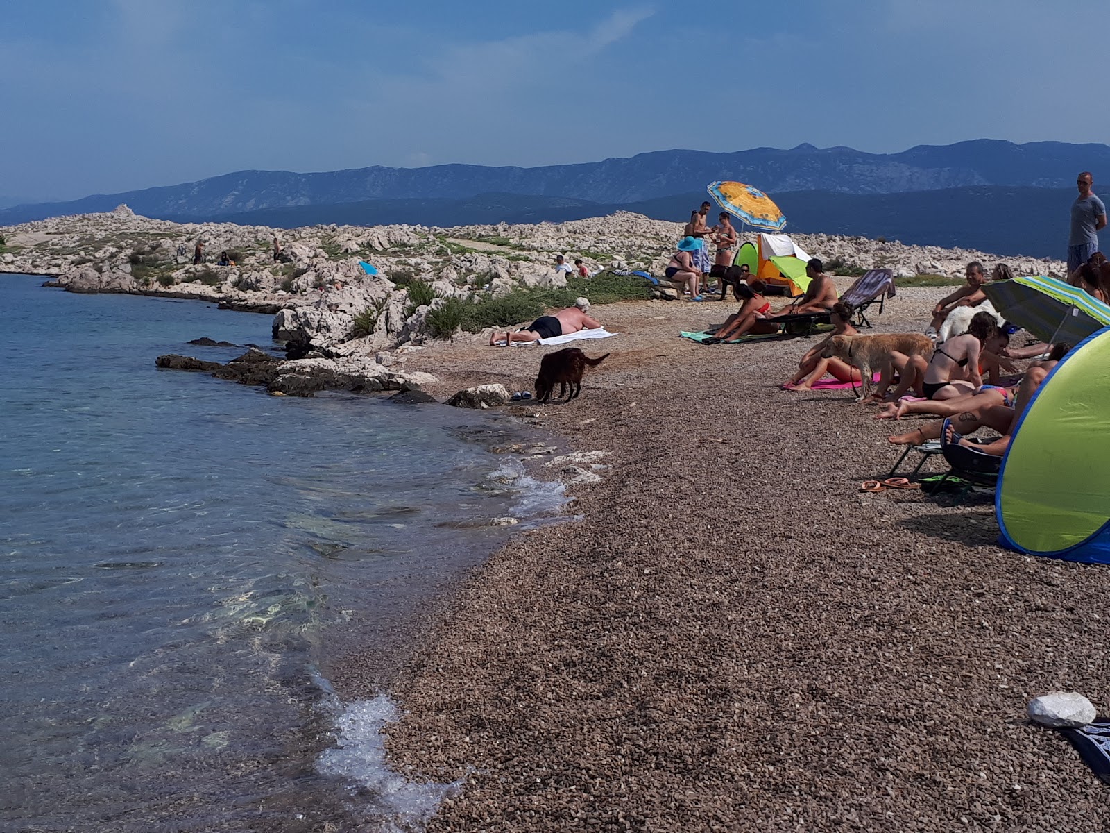 Foto di Pseca Plaza Silo con una superficie del ciottolo leggero