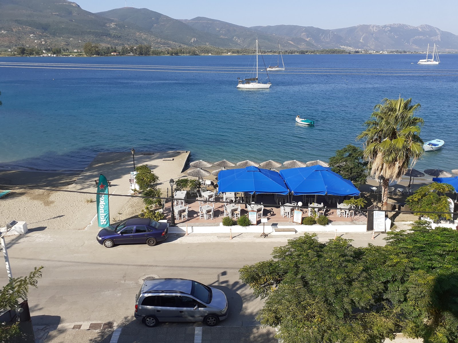 Paralia Megalo Neorio'in fotoğrafı - rahatlamayı sevenler arasında popüler bir yer