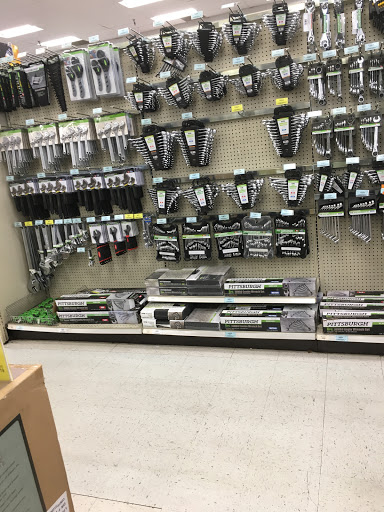 Hardware Store «Harbor Freight Tools», reviews and photos, 8500 Whittier Blvd, Pico Rivera, CA 90660, USA