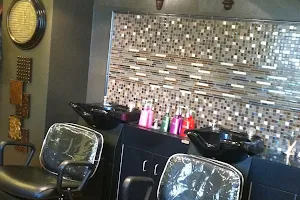 Mercedes Salon & Spa image