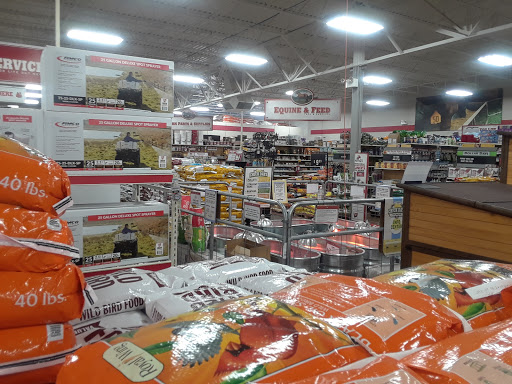 Home Improvement Store «Tractor Supply Co.», reviews and photos, 911 Center Point Rd, Hendersonville, TN 37075, USA