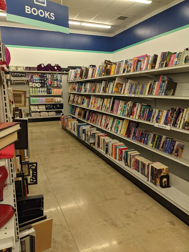 Thrift Store «Green Bay East Goodwill Retail Store & Training Center», reviews and photos