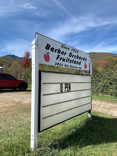 Produce Market «Barber Orchard Fruitstands Inc», reviews and photos, 2855 Old Balsam Rd, Waynesville, NC 28786, USA